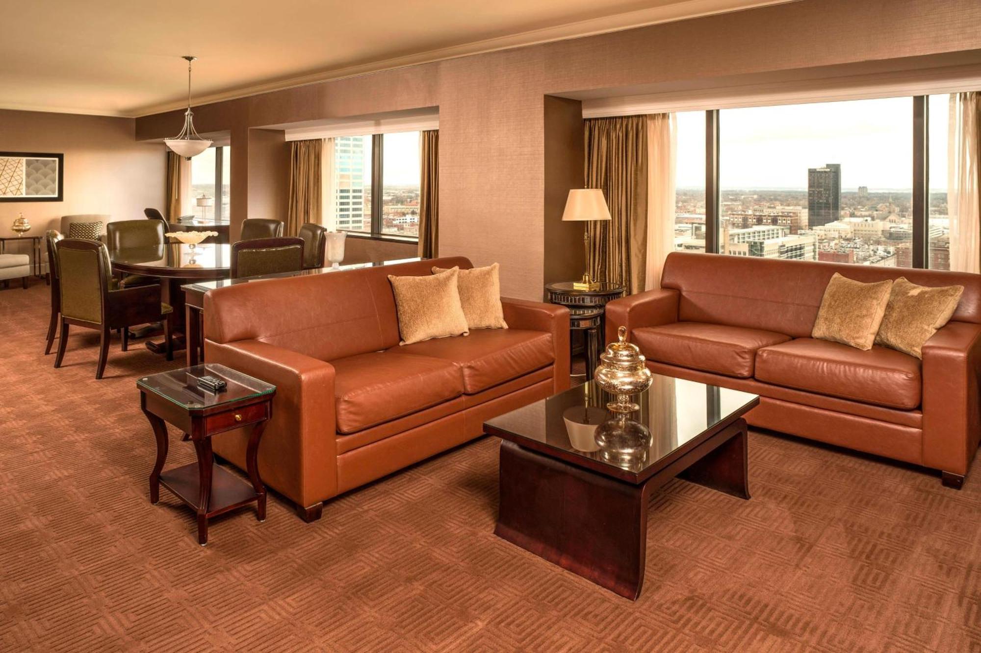 The Plaza Hotel Columbus At Capitol Square Buitenkant foto