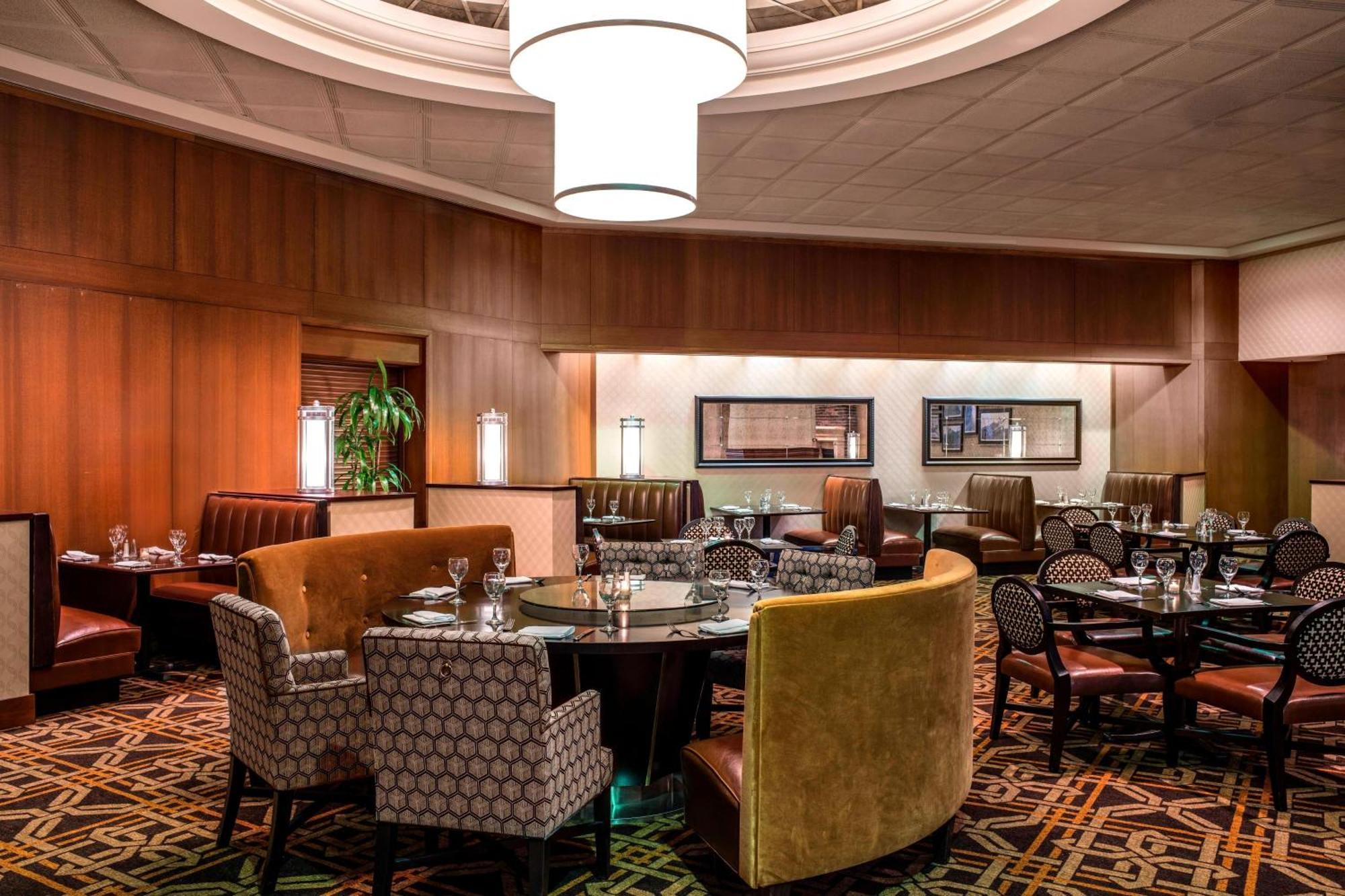 The Plaza Hotel Columbus At Capitol Square Buitenkant foto